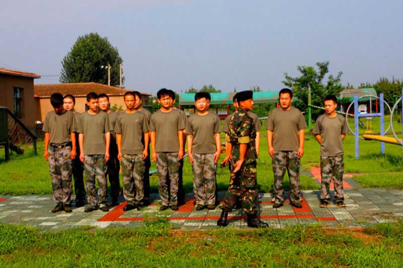 戰地集結節后收心軍事訓練課程